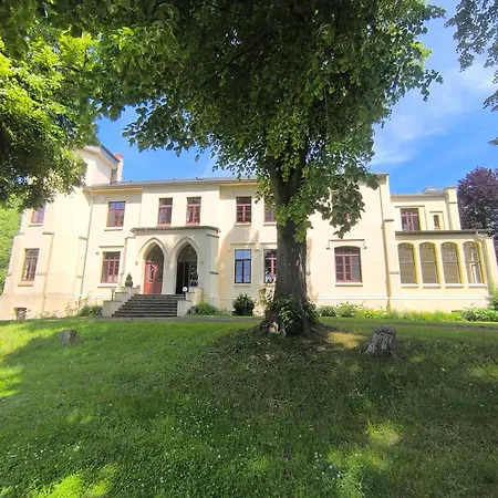 Herrenhaus Harmshagen * Testorf-Steinfort