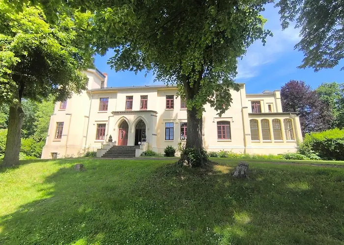 Herrenhaus Harmshagen * Testorf-Steinfort